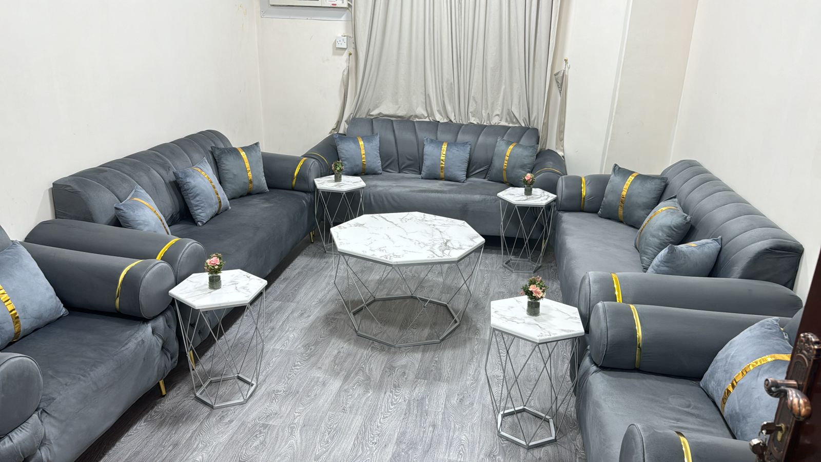 مشتري أثاث الفنادق في الرياض